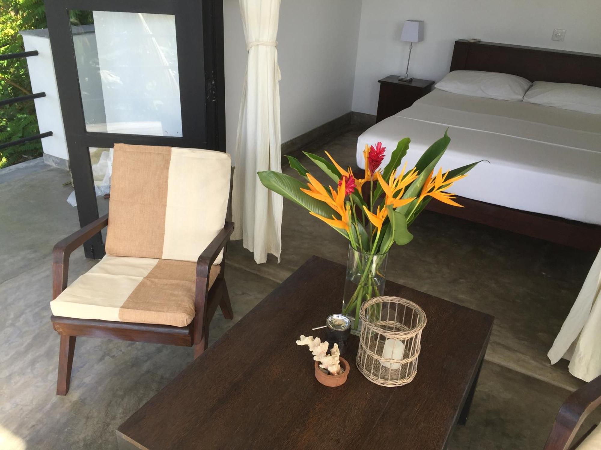 Lara'S Place Unawatuna Room photo